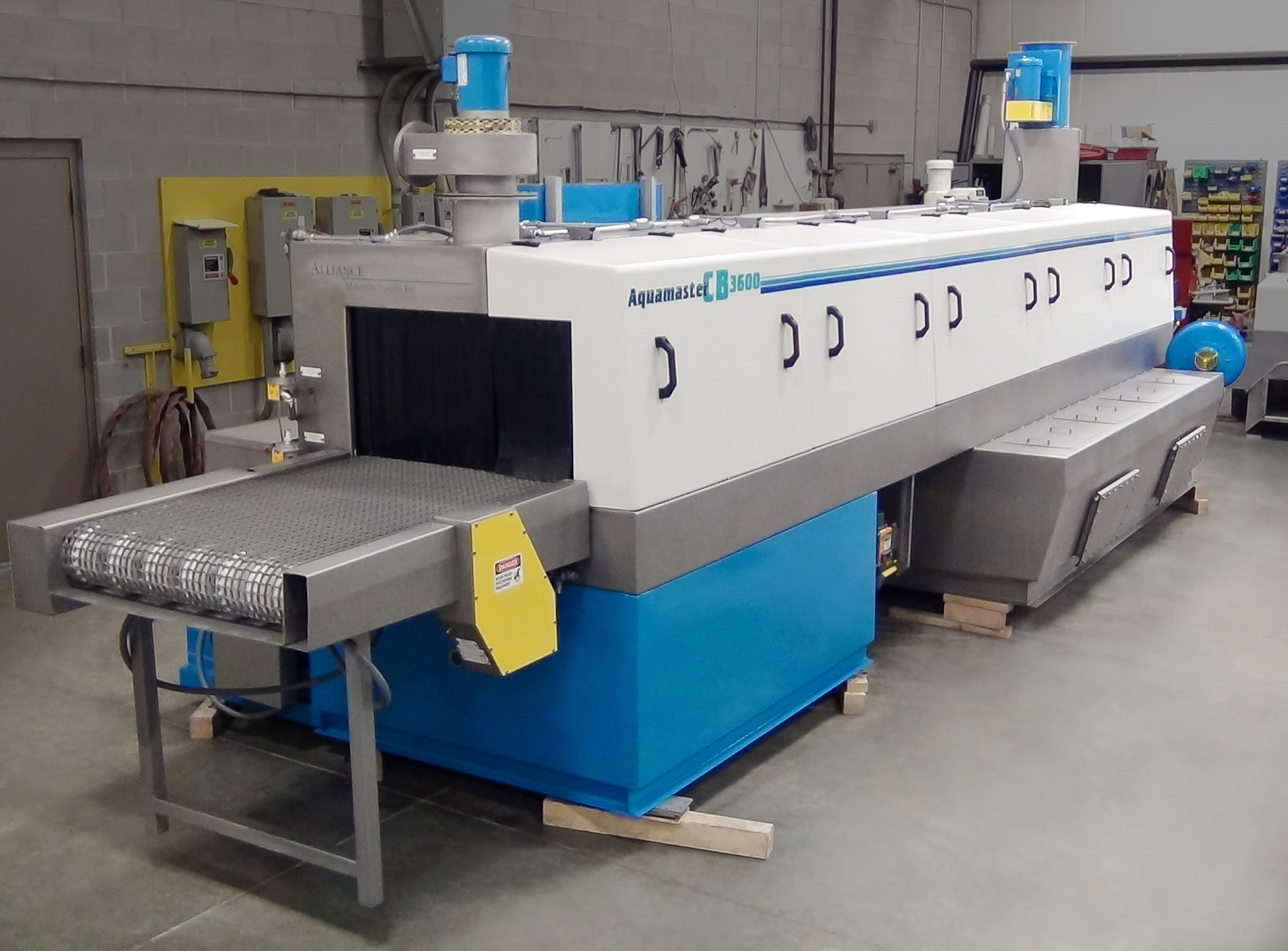 Parts washer for exhaust component cleaning