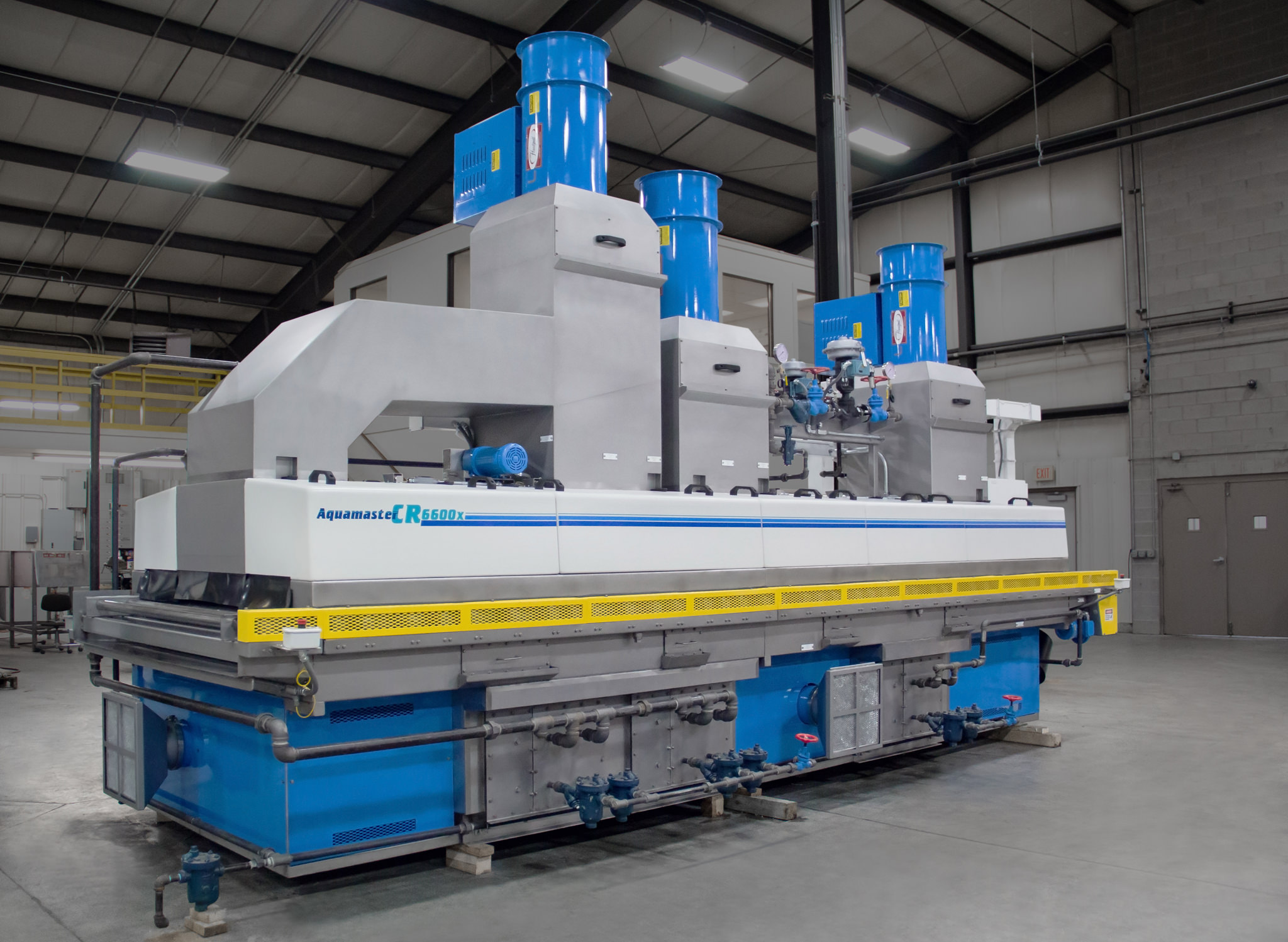 Conveyorized roller wash system for large aluminum sheets