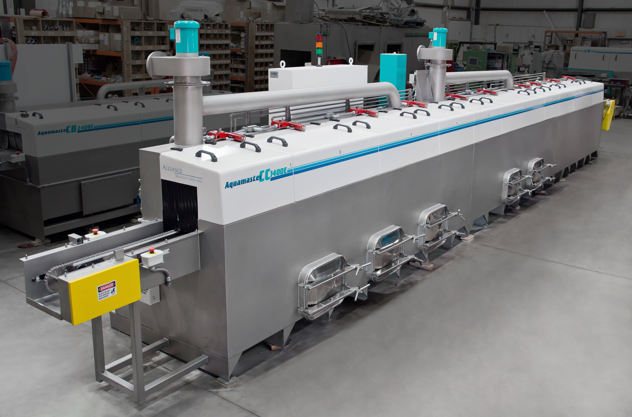 Cleaning manufactured vacuum housing and oil pump components