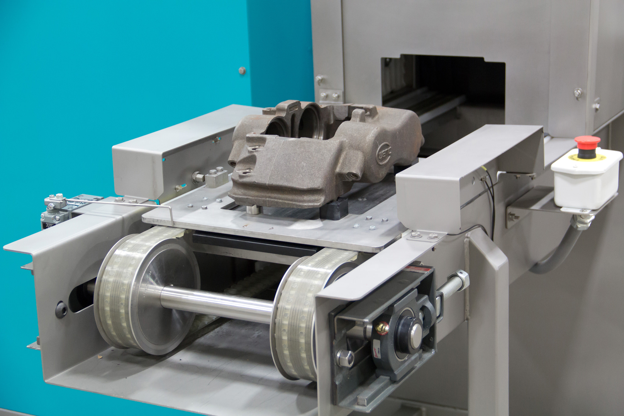 Piston washer for machined brake calipers