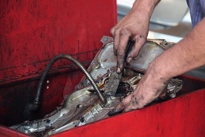 Precision Parts Cleaning Automated vs. Manual Systems