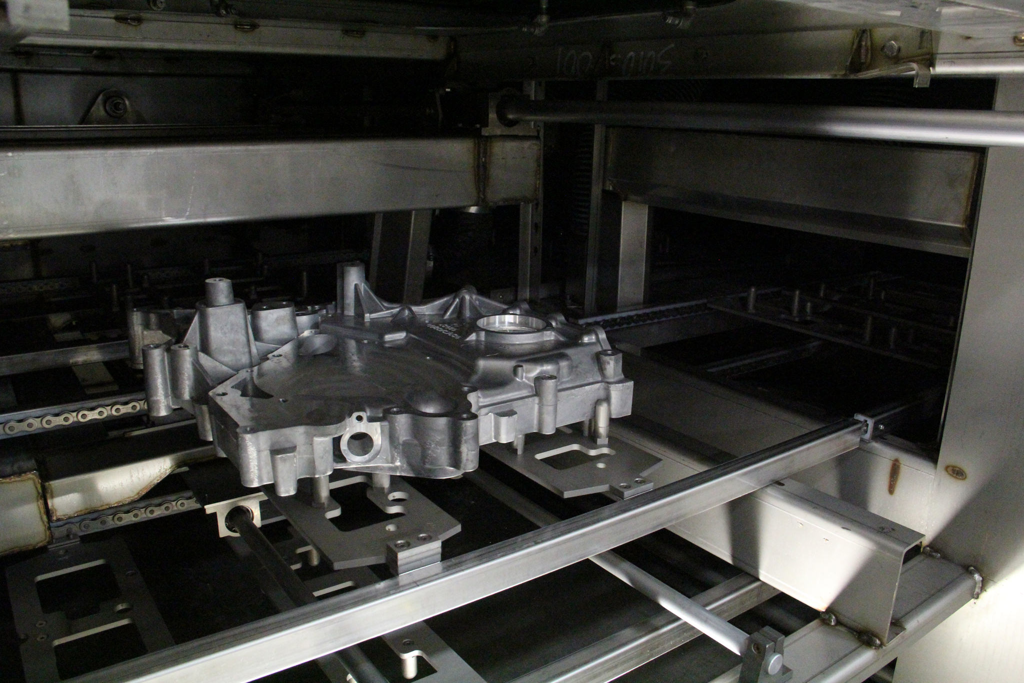 Critical part features being cleaned in the Aquamaster CI Critical part features being cleaned in the Aquamaster CI