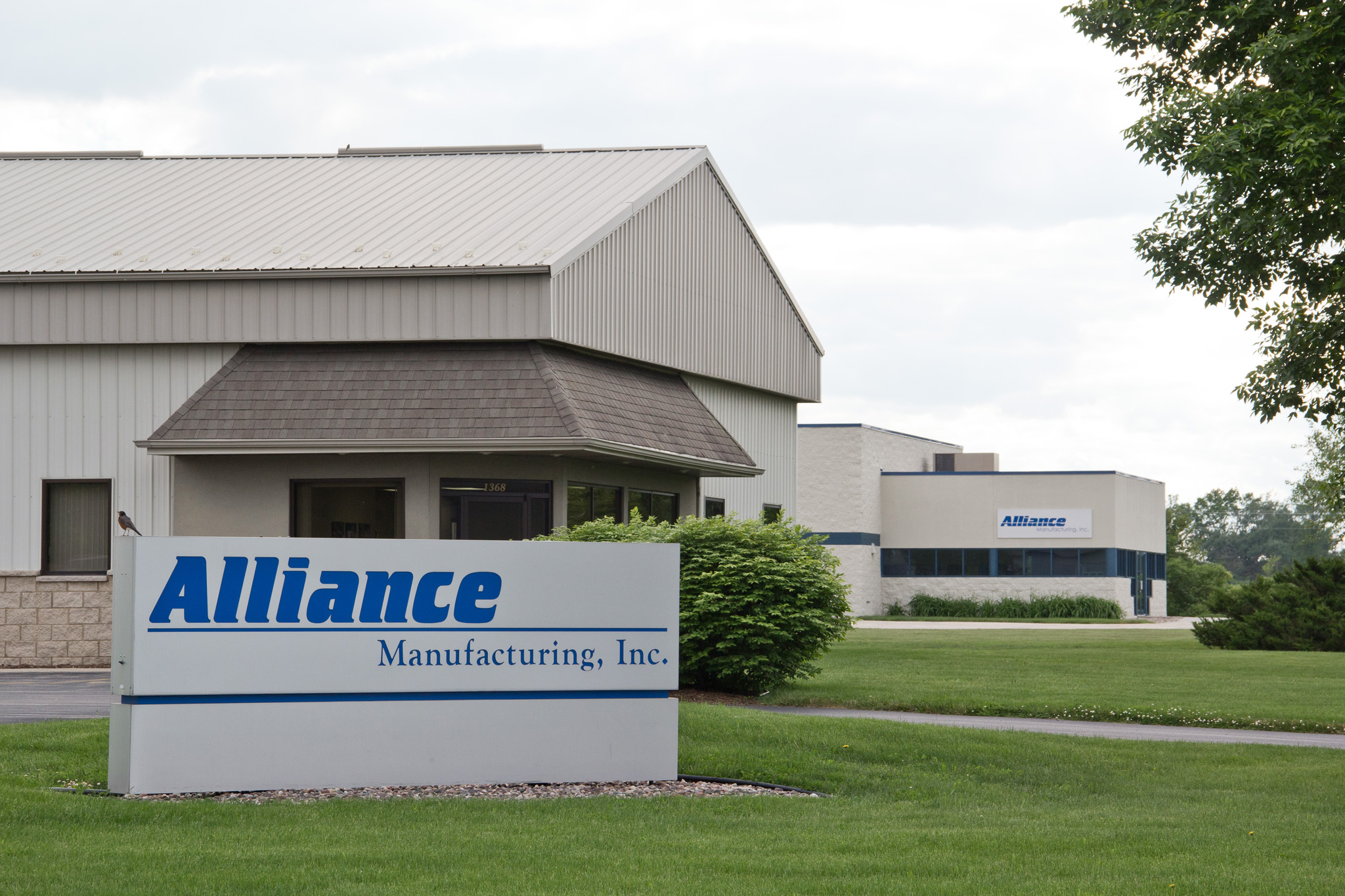 Building2016_0003-Edit-2048px Alliance Manufacturing Parts Washers