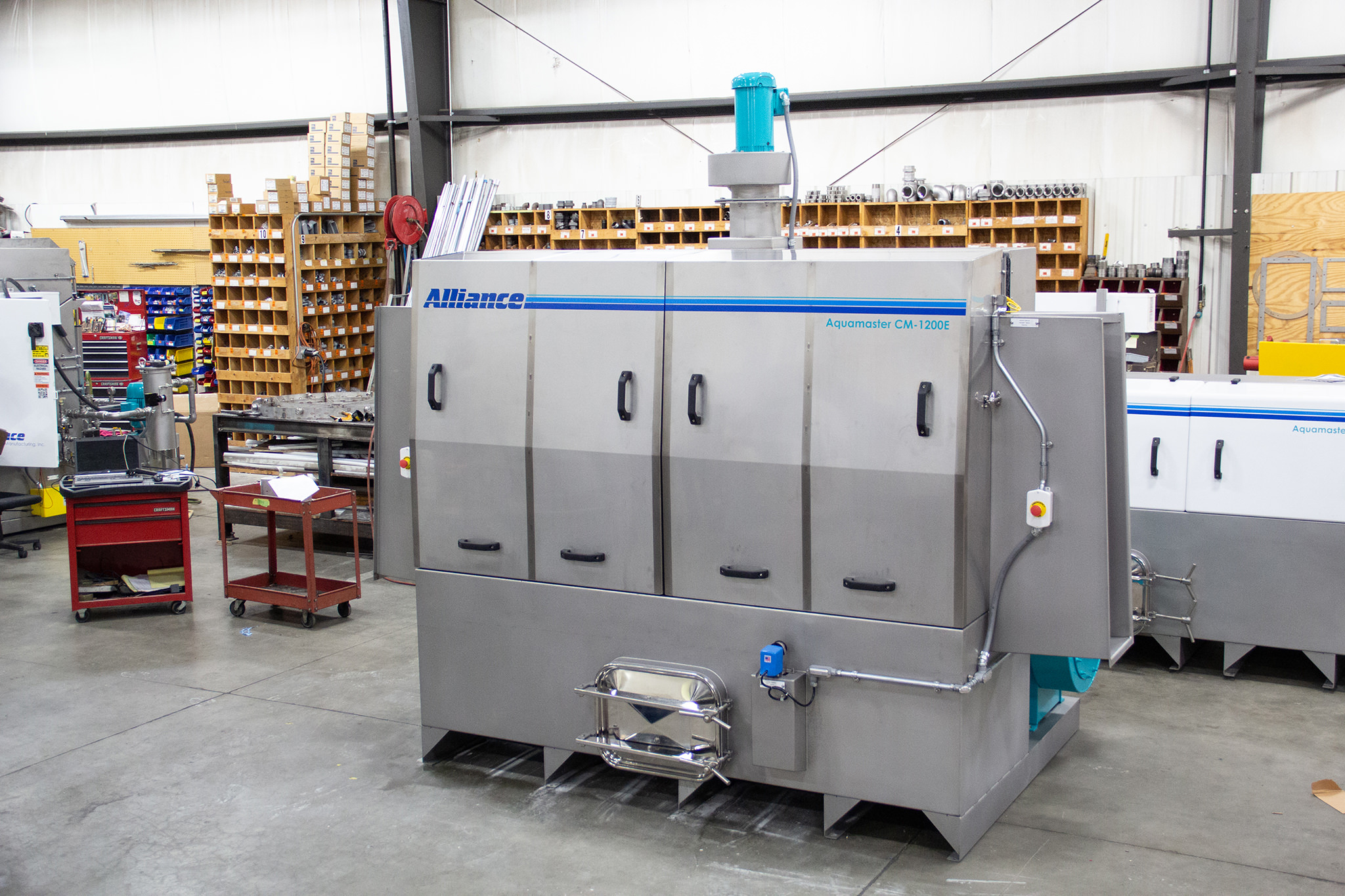 974_0010-2048px Closed Aquamaster CM-1200E